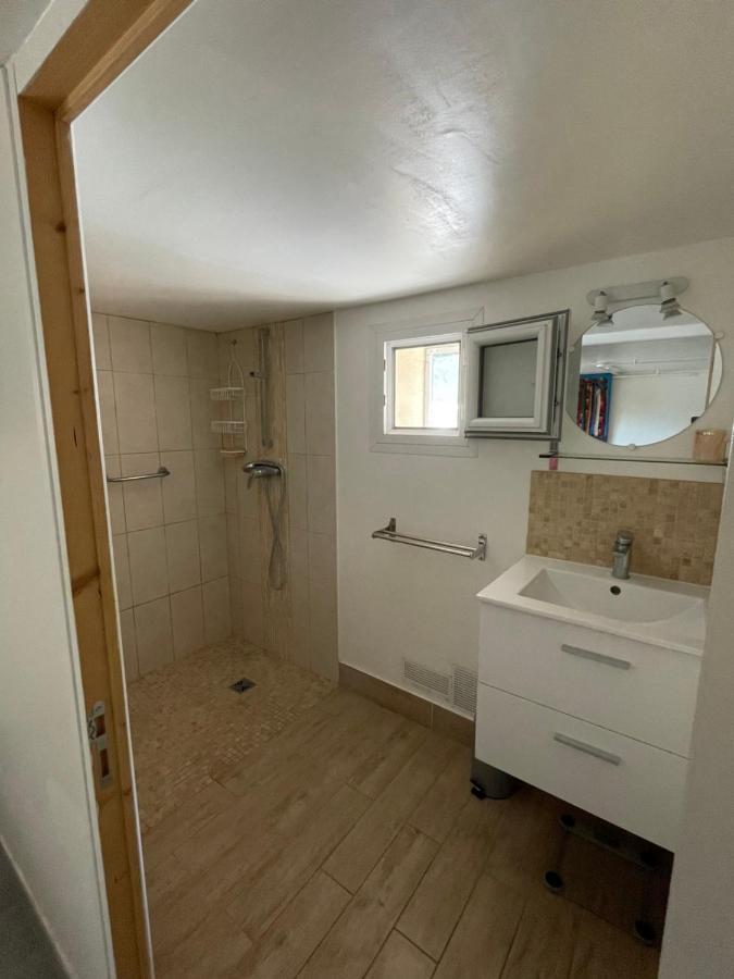 Cocooning Apartment Pujaut Luaran gambar