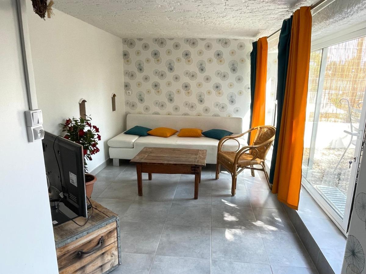 Cocooning Apartment Pujaut Luaran gambar