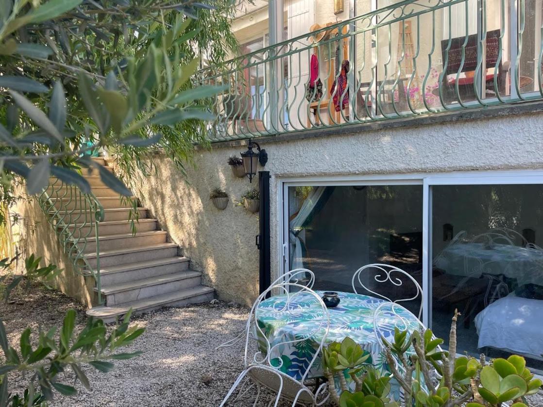 Cocooning Apartment Pujaut Luaran gambar